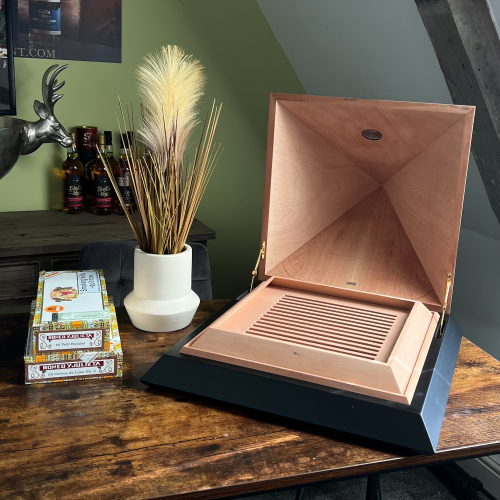 Adorini Pyramid Black Deluxe Cigar Humidor - 100 Cigar Capacity (AD040)
