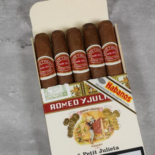 BLACK FRIDAY - Romeo y Julieta Petit Julietas Cigar - Pack of 5
