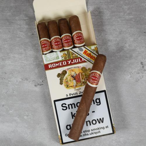 BLACK FRIDAY - Romeo y Julieta Petit Julietas Cigar - Pack of 5