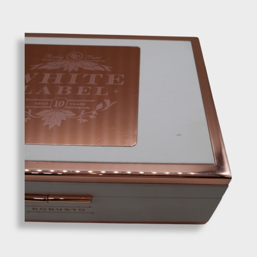 Empty Rocky Patel White Label Robusto Box