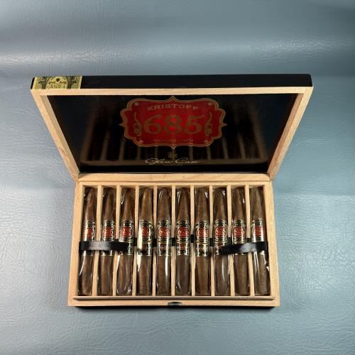 Kristoff 685 Woodlawn Perfecto - Box of 10