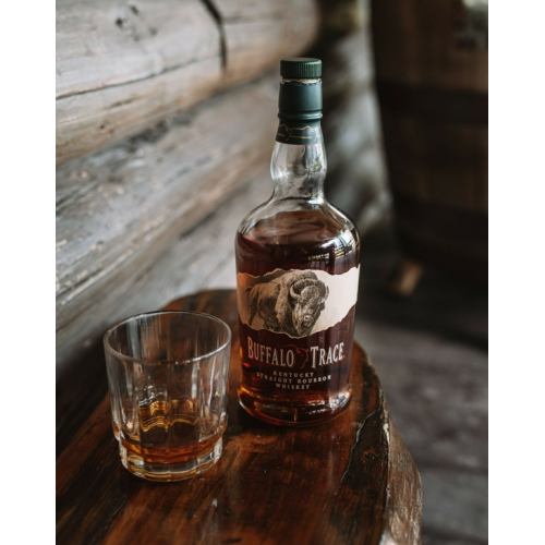 JANUARY SALE - Buffalo Trace Kentucky Straight Bourbon - 70cl 40%