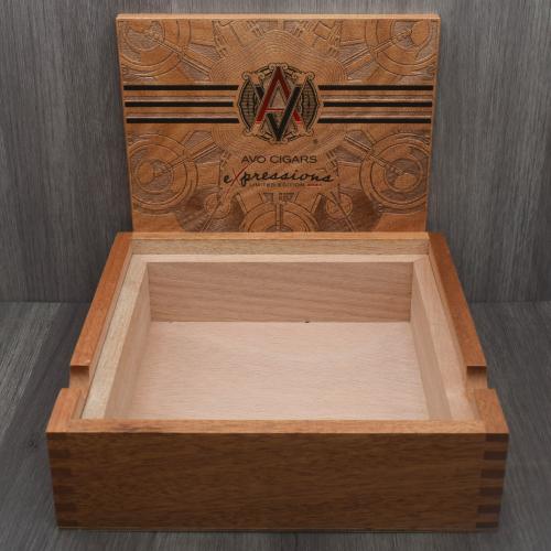Empty AVO Expressions Limited Edition 2024 box