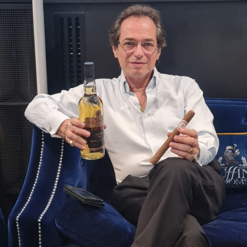 Mitchell\'s Monday Favourites - Hoyo de Monterrey Double Coronas + Stalla Dhu Cask Strength Caol Ila Pairing