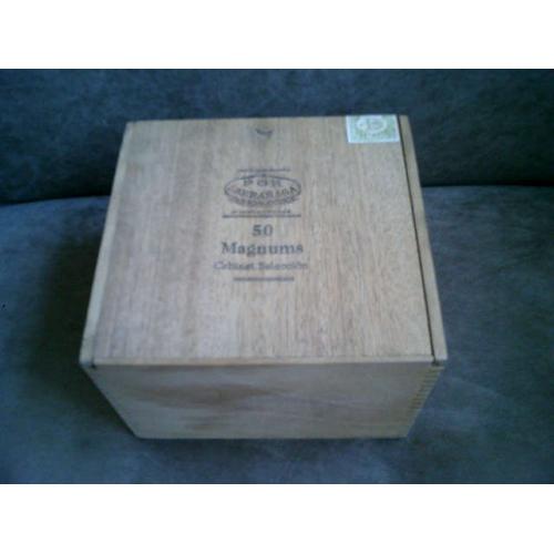 Por Larranaga Magnums 50s - part of the Ming Collection
