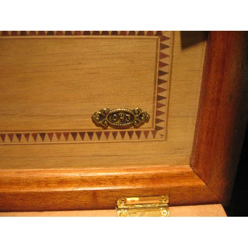 H. Upmann Replica Humidor - EMPTY