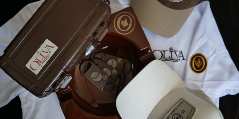 WIN Oliva Merchandise