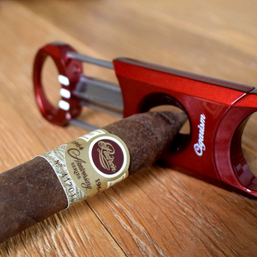 How to Cut a Torpedo Cigar The Cigar Library