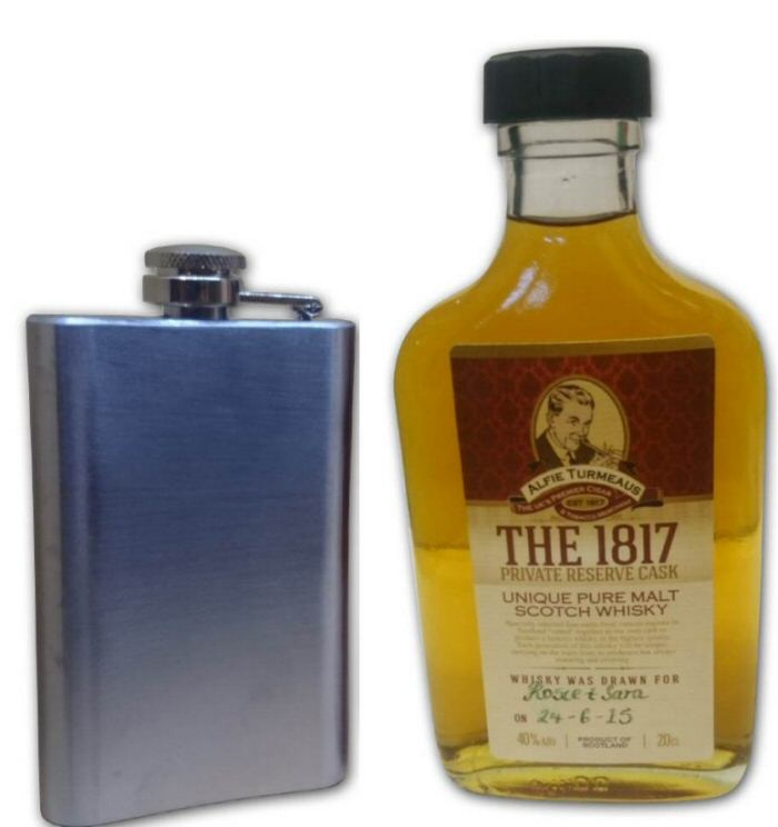 The 1817 Private Reserve Cask Whisky 40%, 20cl with Hip flask