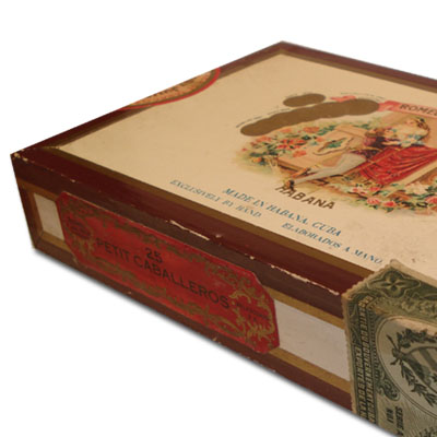 Romeo y Julieta Petit Cabaleros - part of the Ming Collection