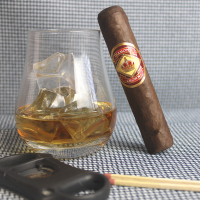 Diamond Crown Maduro Short Robusto No. 5 Cigars - 1 Single (End of Line)