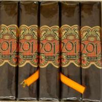 Oscar Valladares 2012 Corojo Short Robusto Cigar - Box of 20 (Discontinued)