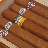 EMS Seleccion Perla Gift Box - 5 Tres Petit Corona Cigars