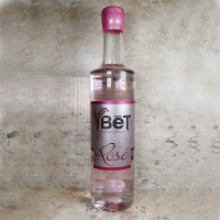 Y B&#274;T Rose Double Beet Premium Welsh Vodka Â 40% 70cl