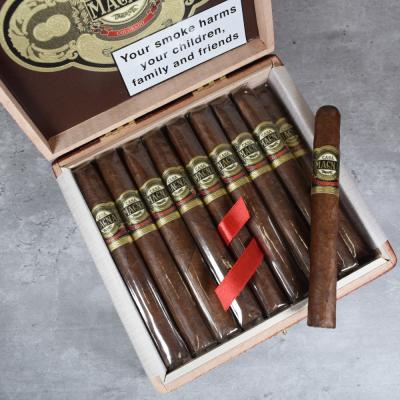 Casa Magna Colorado Corona Cigar - Box of 27