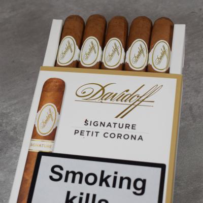 Davidoff Signature Petit Corona Cigar - Pack of 5