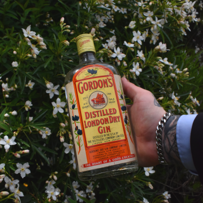 Gordons Dry Gin Bottled 1970s - 43.4% 75.7cl