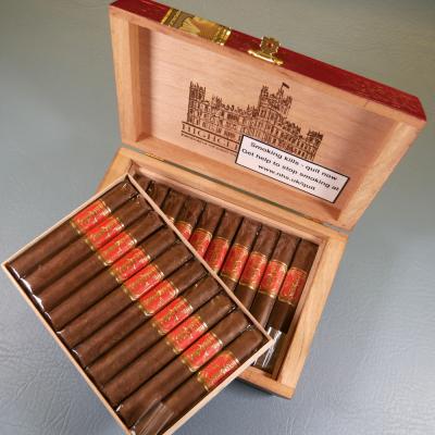 INTRO OFFER - Highclere Castle Victorian Robusto Cigar - Box of 20