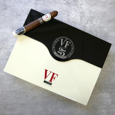 VegaFina 1998 25 Aniversario Cum Laude - Box of 25 Cigars