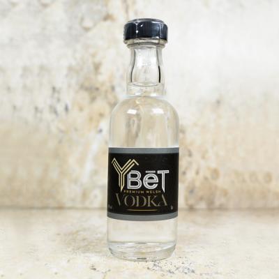 Y B&#274;T The Beet Welsh Vodka Miniature - 43% 5cl