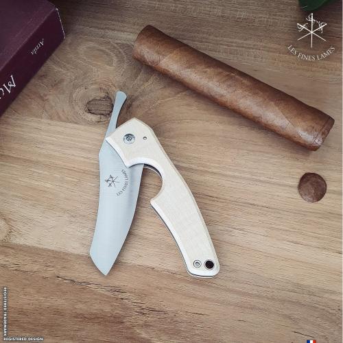 Les Fines Lames Le Petit Classic  - The Cigar Pocket Knife - Curly Maple (End of Line)