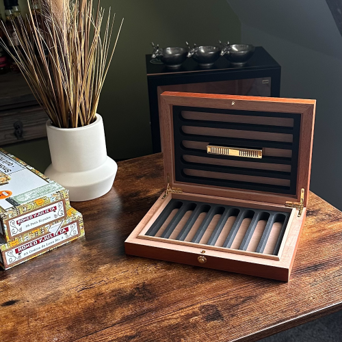 Adorini Travel Cedro Cigar Humidor - 10 Cigar Capacity (AD038)