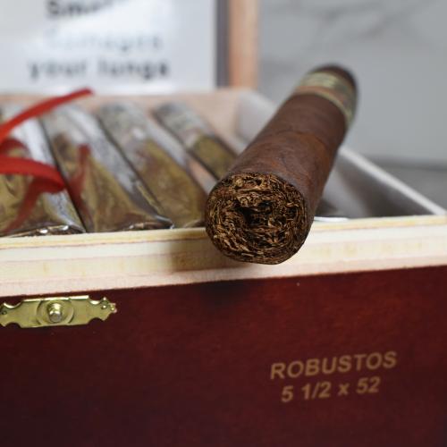 Casa Magna Colorado Robusto Cigar - 1 Single