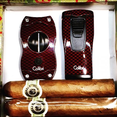 Colibri Monaco Triple-jet Flame Lighter & V Cut Cutter Set - Red Carbon