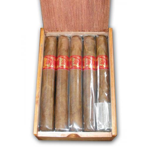 Adorini Chianti Grande Deluxe and New World Cigars Compendium