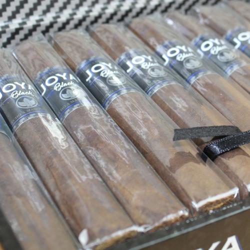 Joya de Nicaragua Black Robusto Cigar - Box of 20