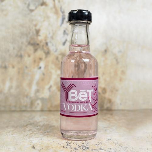Y B&#274;T Rose Double Beet Premium Welsh Vodka Miniature Â 40% 5cl