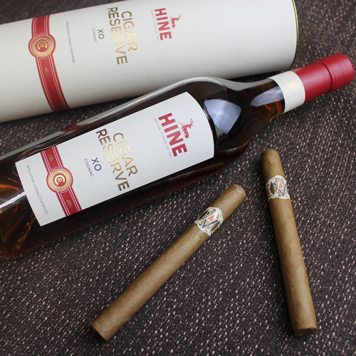 Hine Cigar Reserve XO Cognac - 70cl