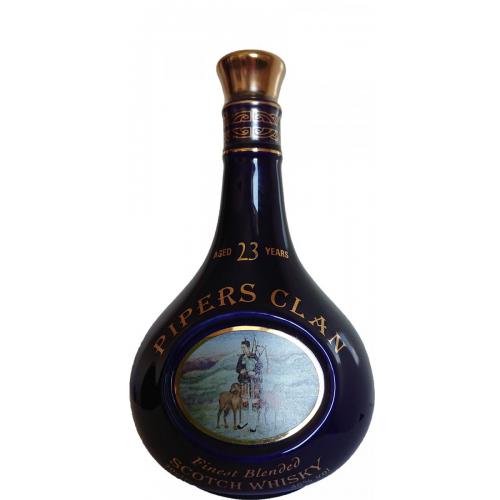 Pipers Clan 23 Year Old Ceramic Decanter - 40% 70cl