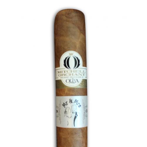 Oliva Orchant Seleccion Shorty Cigar - 1 Single (Mr & Mrs Band)